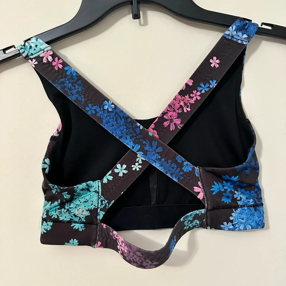 Lululemon Athletica Floral Sports Bra | Size 6 - Picture 4 of 8